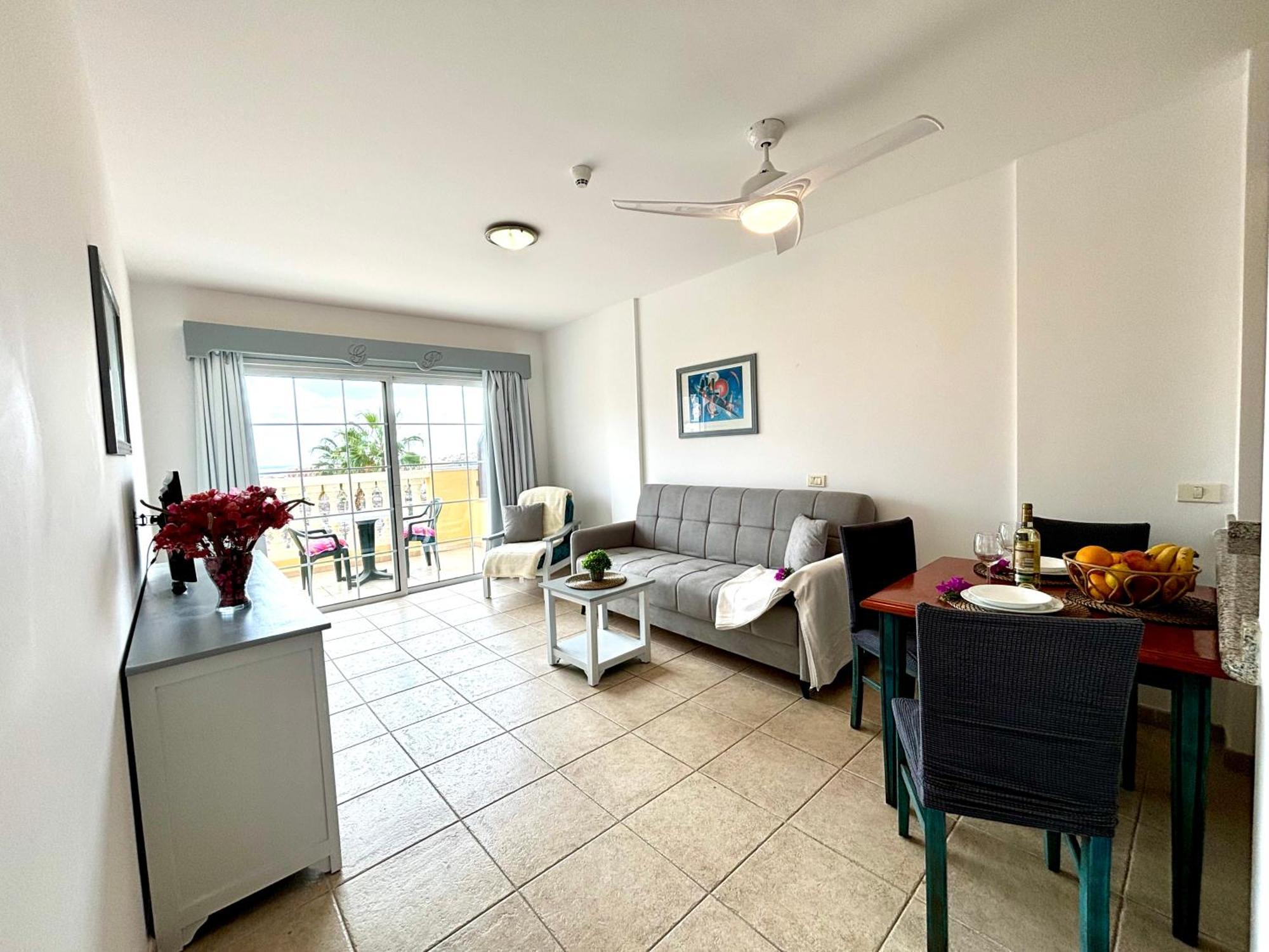 Happy Granada Apartment Los Cristianos  Luaran gambar