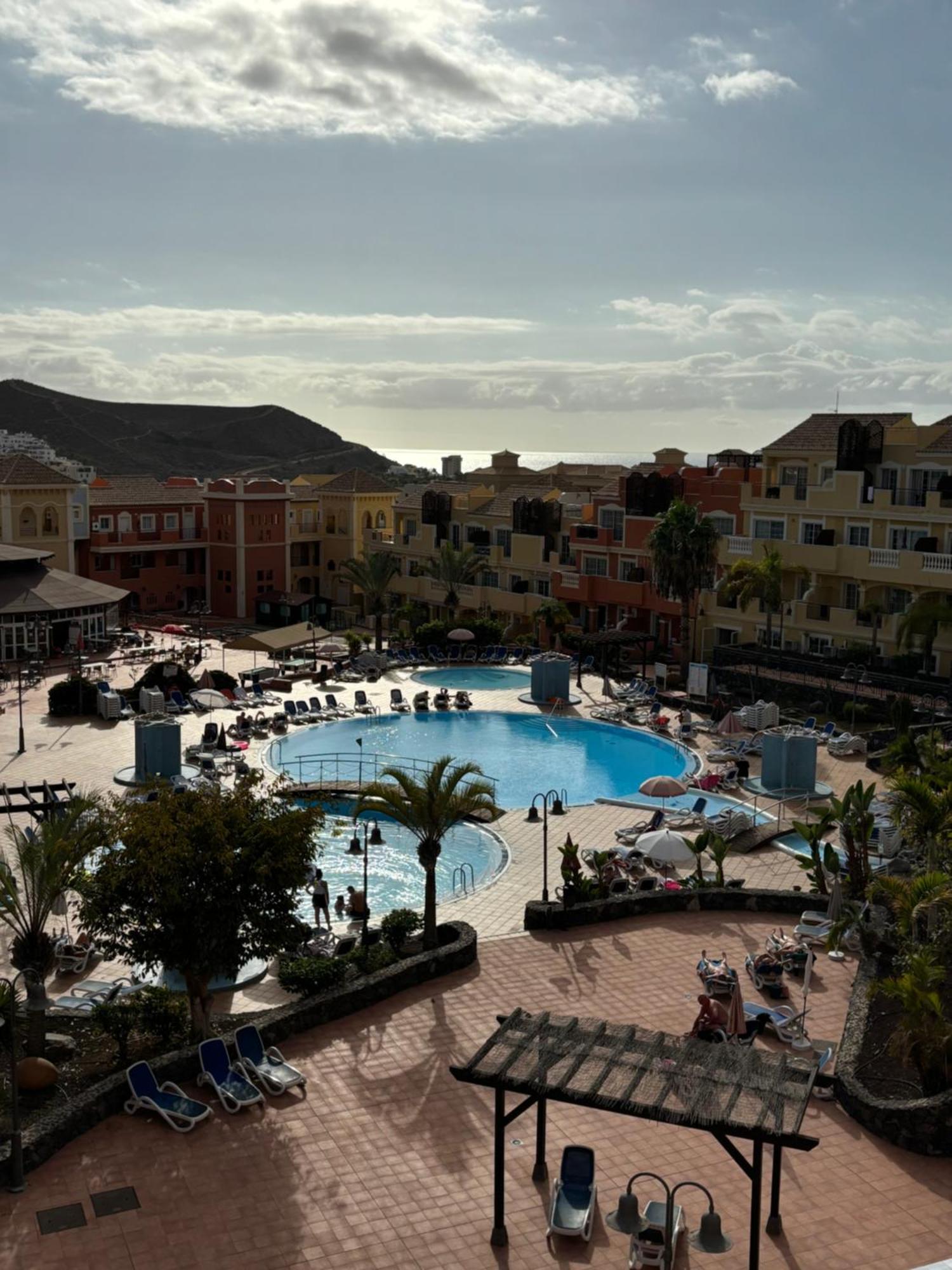 Happy Granada Apartment Los Cristianos  Luaran gambar